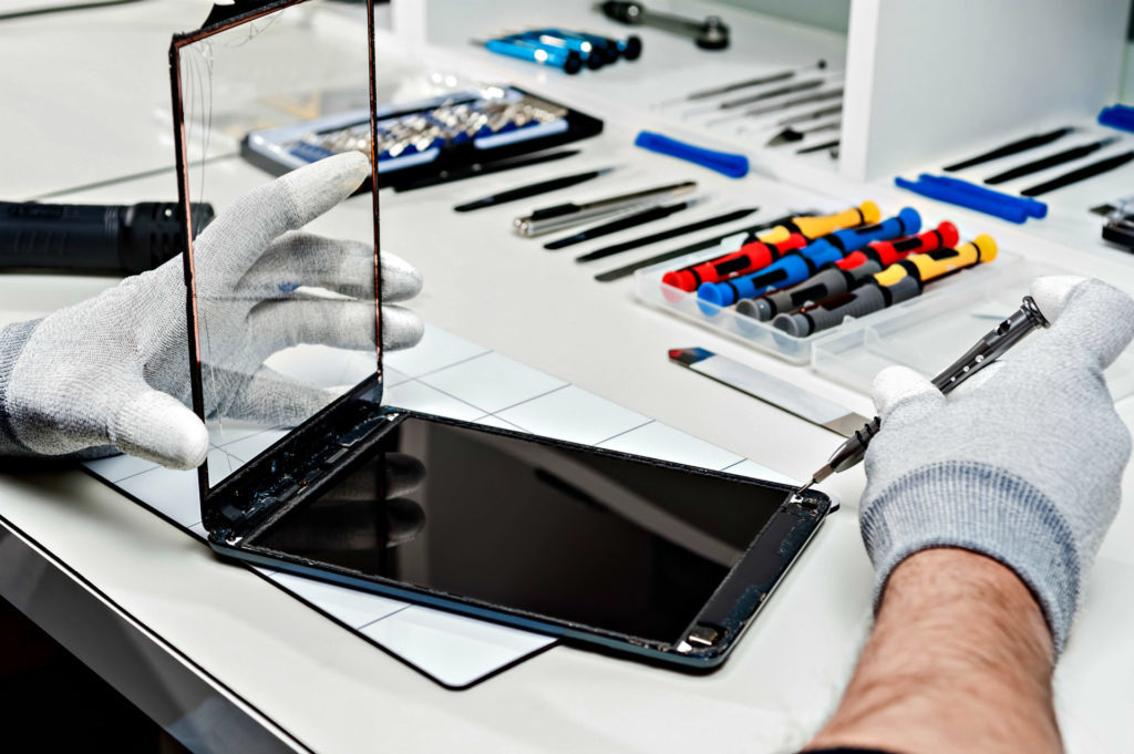 Navigating the Cost of iPad Repair: Practical Budgeting Tips and Unveiling Hidden Expenses